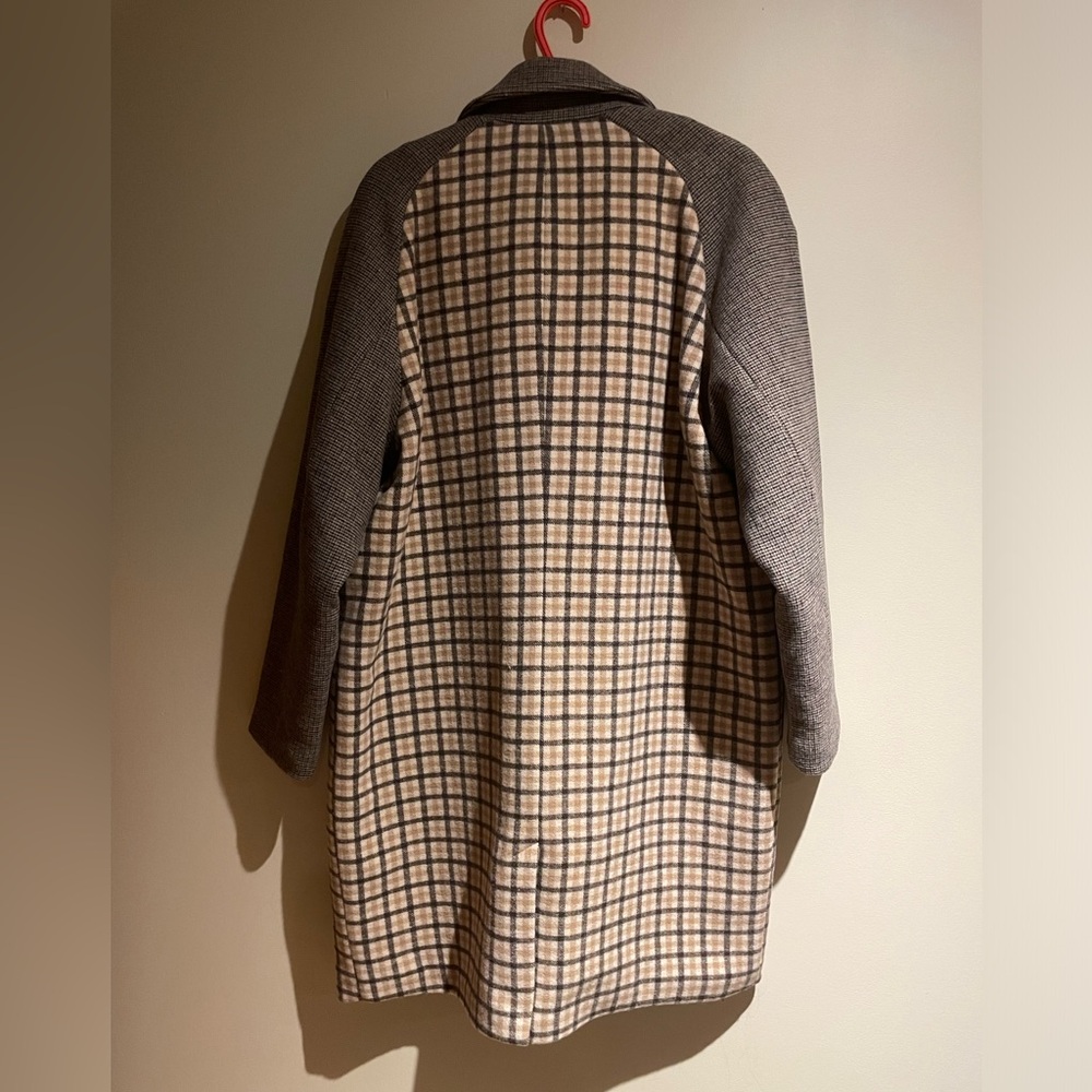Minimum Patchy Coat - Picture 2 of 13